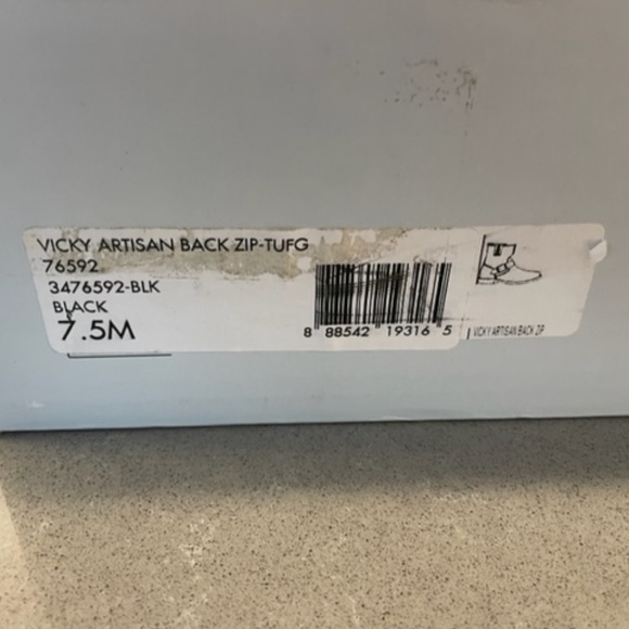 Frye Black Leather Sz 7.5 Vicky Artisan Back Zip Booties-Worn 2x - Picture 8 of 8